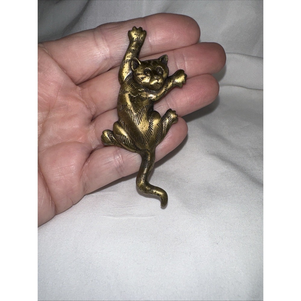 Vintage Jonette‎ Jewelry Climbing Cat Pin From 1988